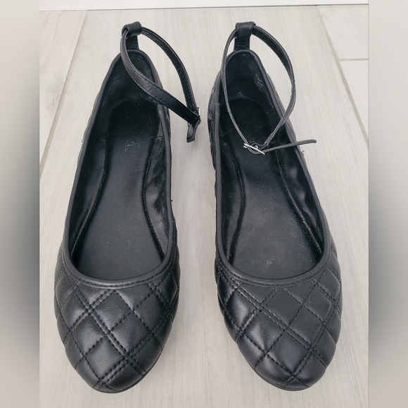 Black Flats. Size 8.5 - Picture 4 of 8